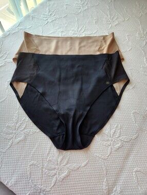 Honeylove High-Waist Shaping Panty in Black & Nude